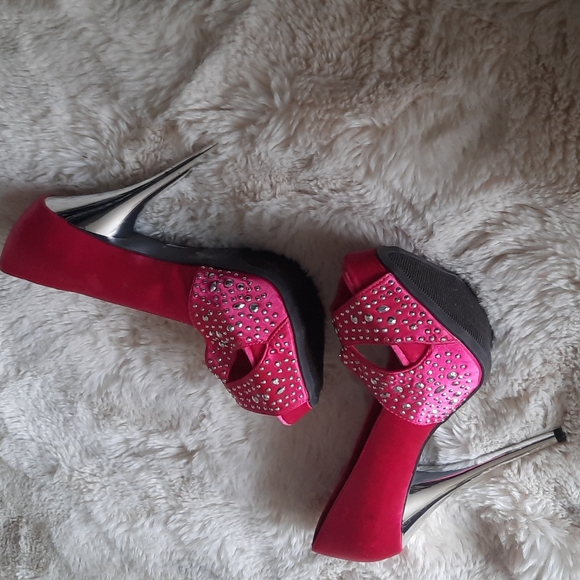 Pink Deb stilleto heels size 9 - Picture 9 of 11